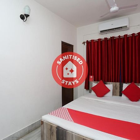 Oyo 11054 Amar Raj Guest House Kalkutta Kültér fotó